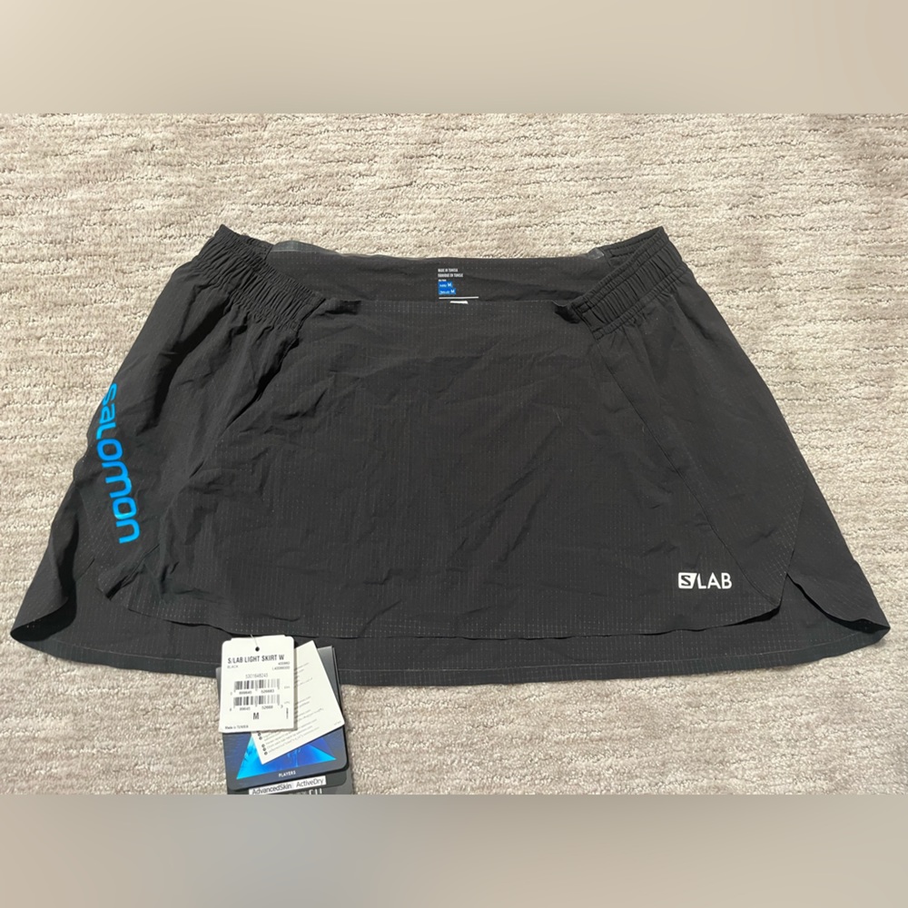 Salomon black athletic skirt, size Medium, new with tags!